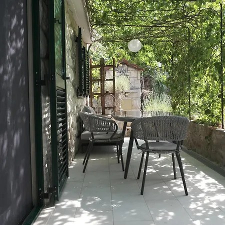 Studio Mao Trogir